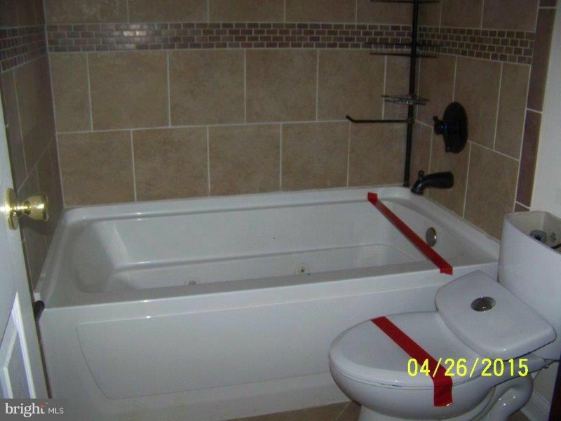 984 Annapolis Road Gambrills, MD 21054 - Photo 3 of 19 Bath