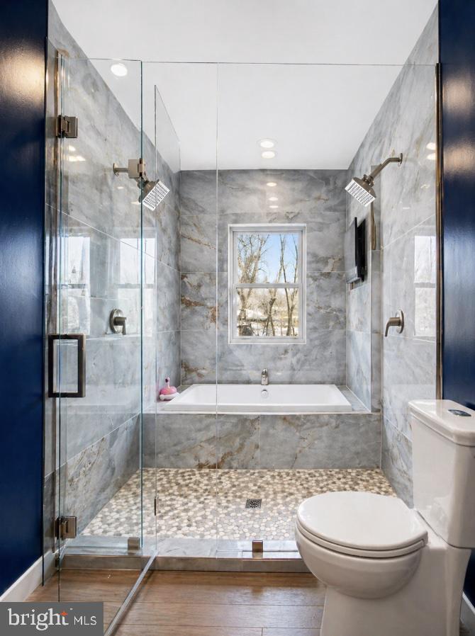 4743 Sheldon Street Philadelphia, PA 19127 - Photo 4 of 26 primary bath