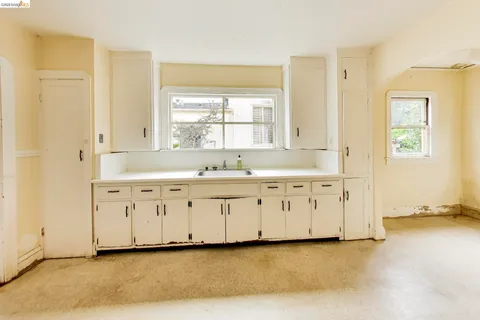 $940,000 | 1839 Dwight Way, Berkeley, CA 94704