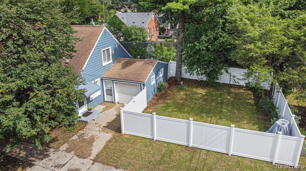 300 East 13 Mile Road Royal Oak, MI 48073 - Photo 1 of 15