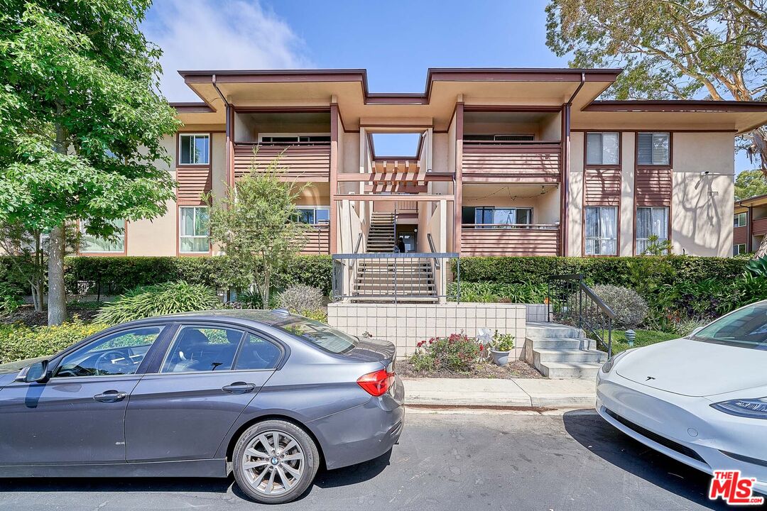 5947 Armaga Spring Road, Unit E Rancho Palos Verdes, CA 90275 - Photo 3 of 12 Gallery Image 3