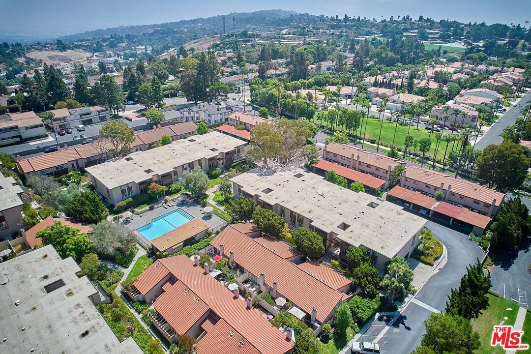 5947 Armaga Spring Road, Unit E Rancho Palos Verdes, CA 90275 - Photo 7 of 12 Gallery Image 7