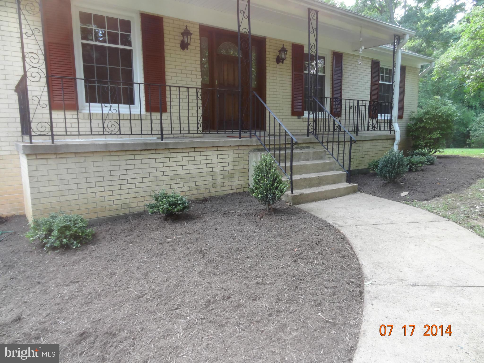 6585 Davis Ford Road Manassas, VA 20111 - Photo 21 of 30 Landscaped Front