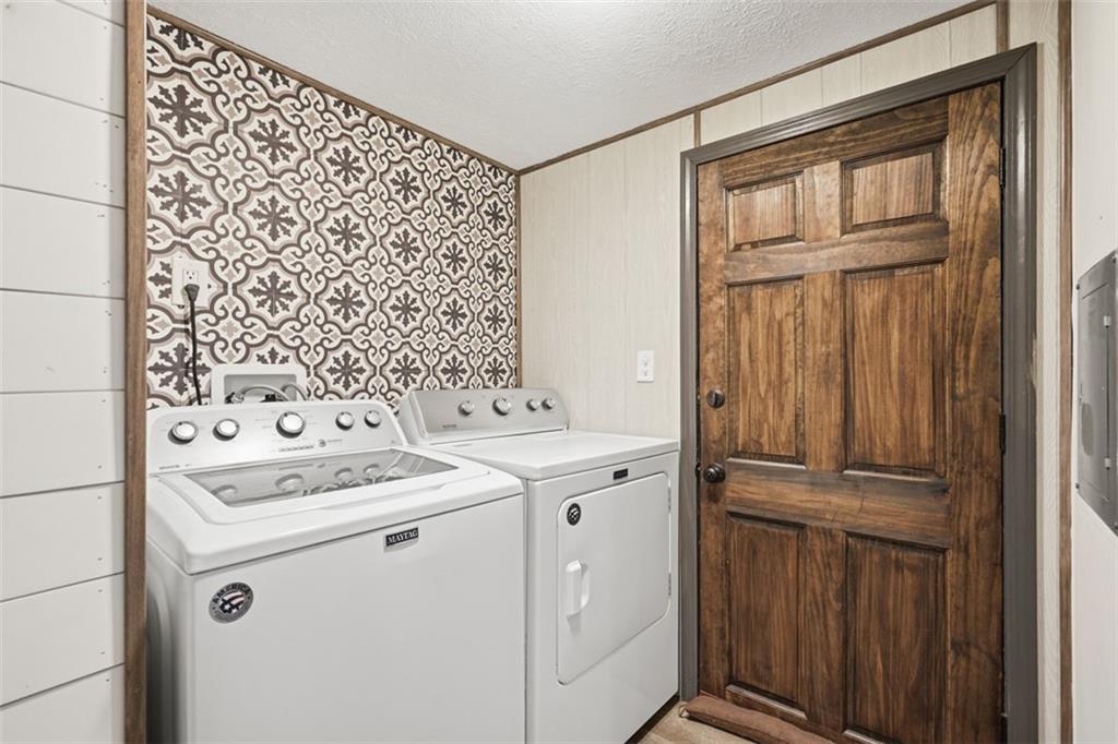 8517 Wittmer Road Pittsburgh, PA 15237 - Photo 35 of 46 a utility room with dryer and washer