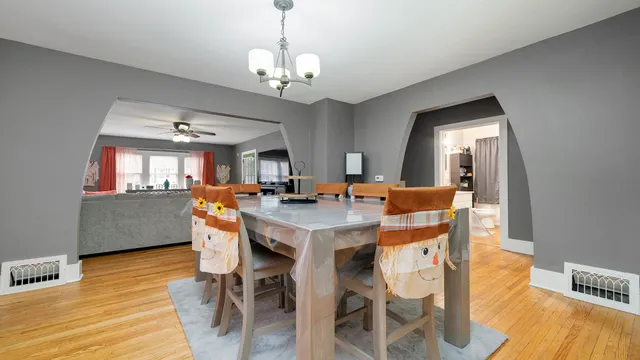 $128,500 | 436 West Garfield Street, Freeport, IL 61032