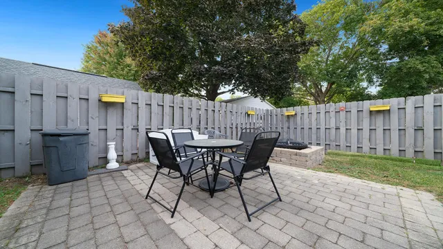 $128,500 | 436 West Garfield Street, Freeport, IL 61032