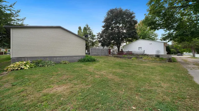 $128,500 | 436 West Garfield Street, Freeport, IL 61032