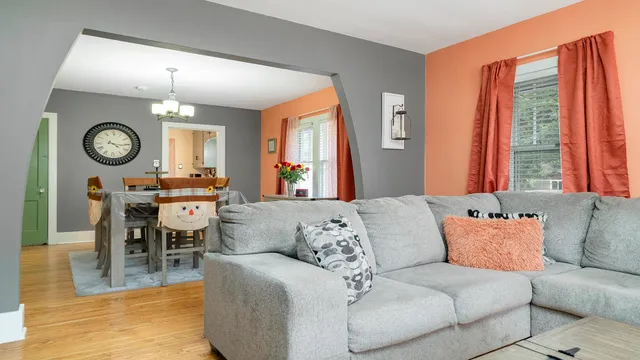 $128,500 | 436 West Garfield Street, Freeport, IL 61032