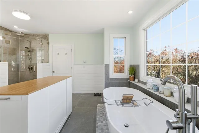 $1,180,000 | 6 Louis Avenue, Sagamore, MA 02561