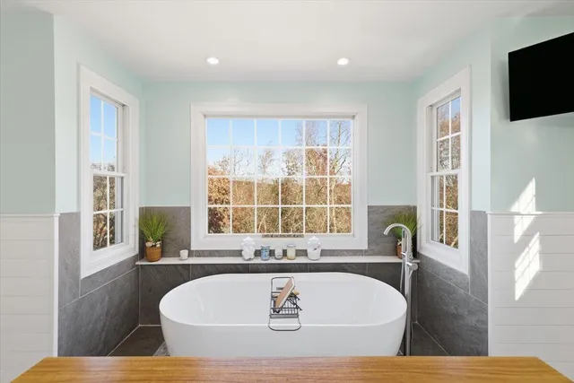 $1,180,000 | 6 Louis Avenue, Sagamore, MA 02561