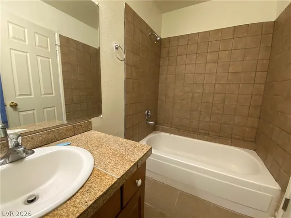 $1,000 | 4300 North Lamont Street, Unit 260, Las Vegas, NV 89115