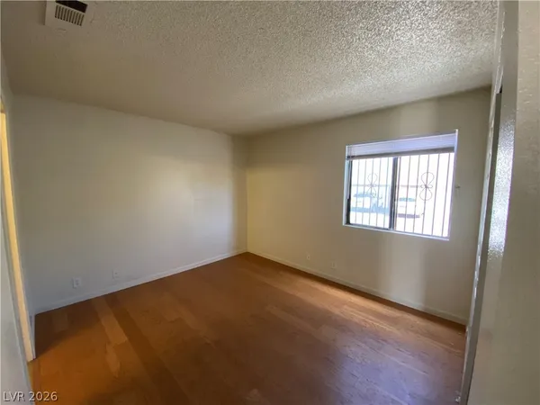 $1,000 | 4300 North Lamont Street, Unit 260, Las Vegas, NV 89115