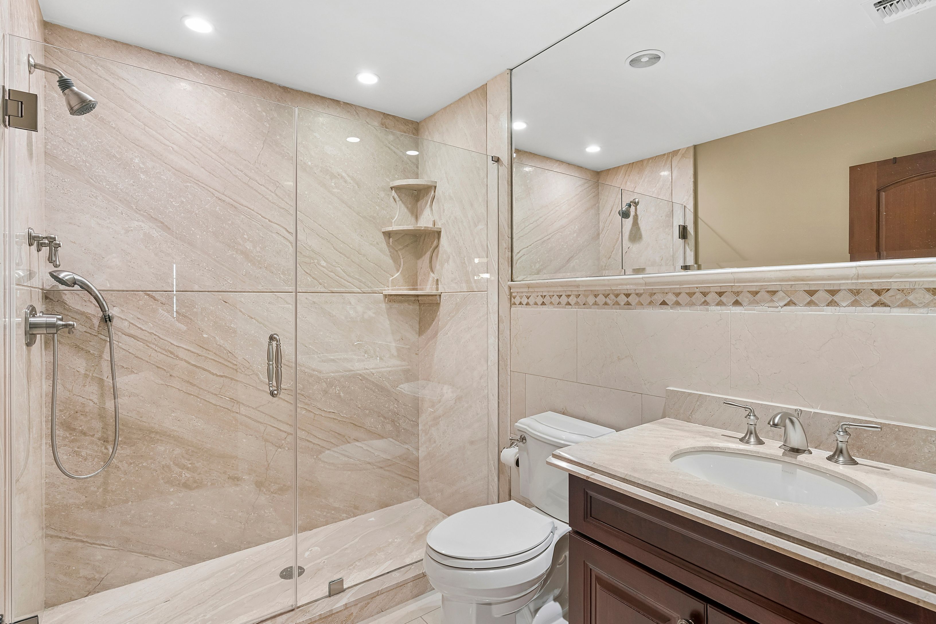 2015 Kenneys Road Southold, NY 11971 - Photo 14 of 21