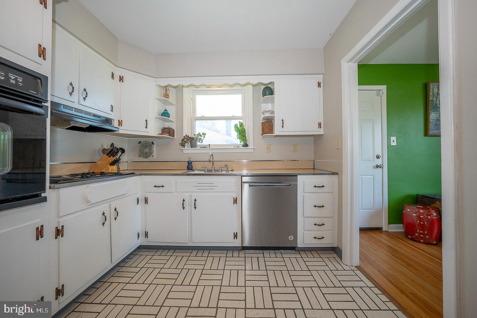 1728 Green Valley Road Havertown, PA 19083 - Photo 21 of 63