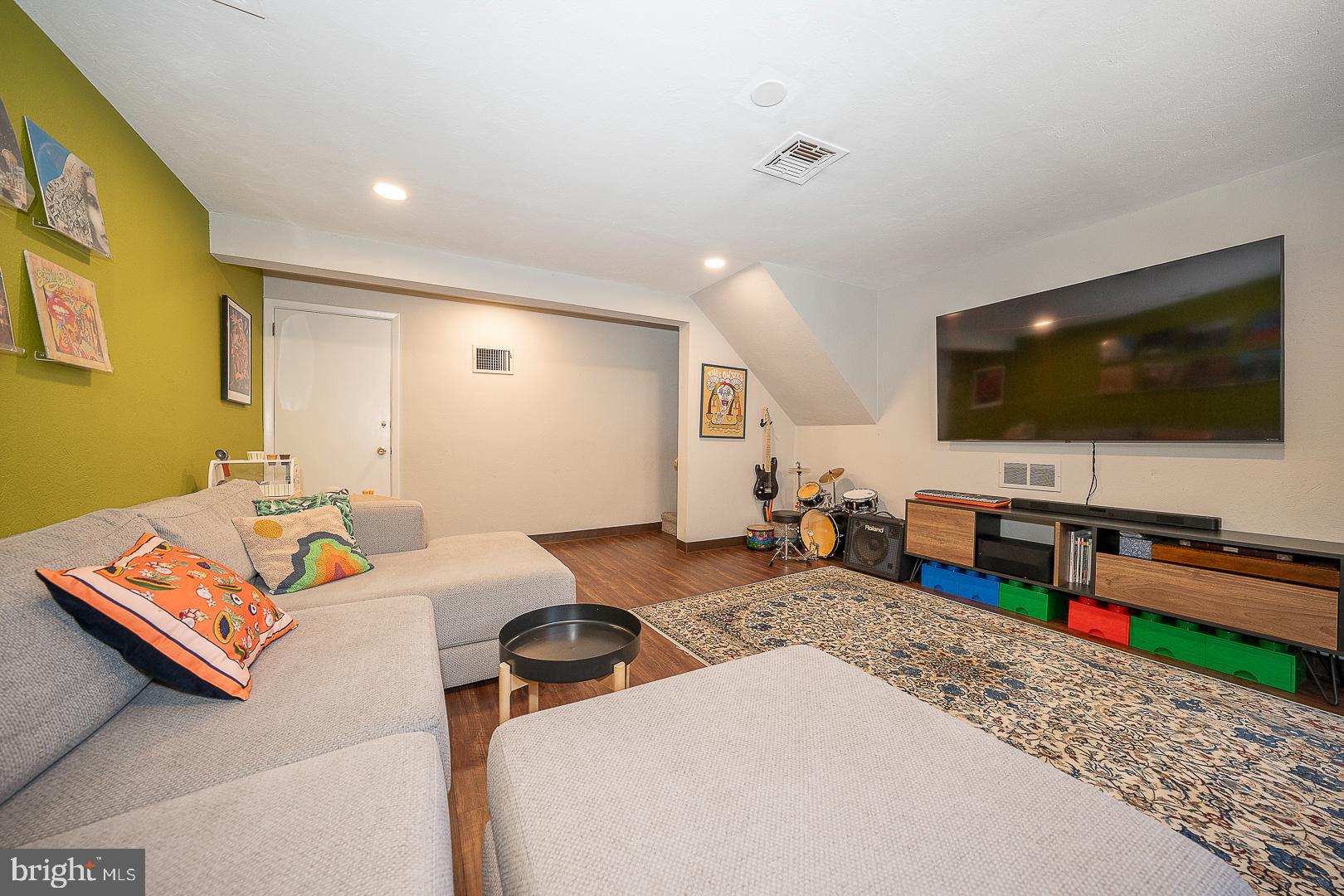 1728 Green Valley Road Havertown, PA 19083 - Photo 46 of 63