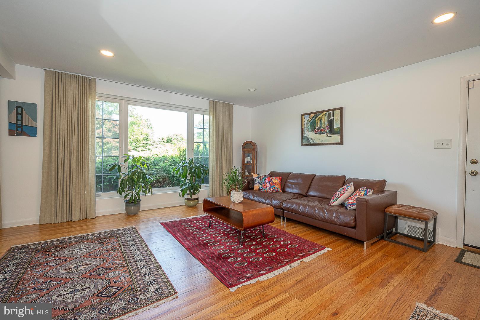 1728 Green Valley Road Havertown, PA 19083 - Photo 9 of 63