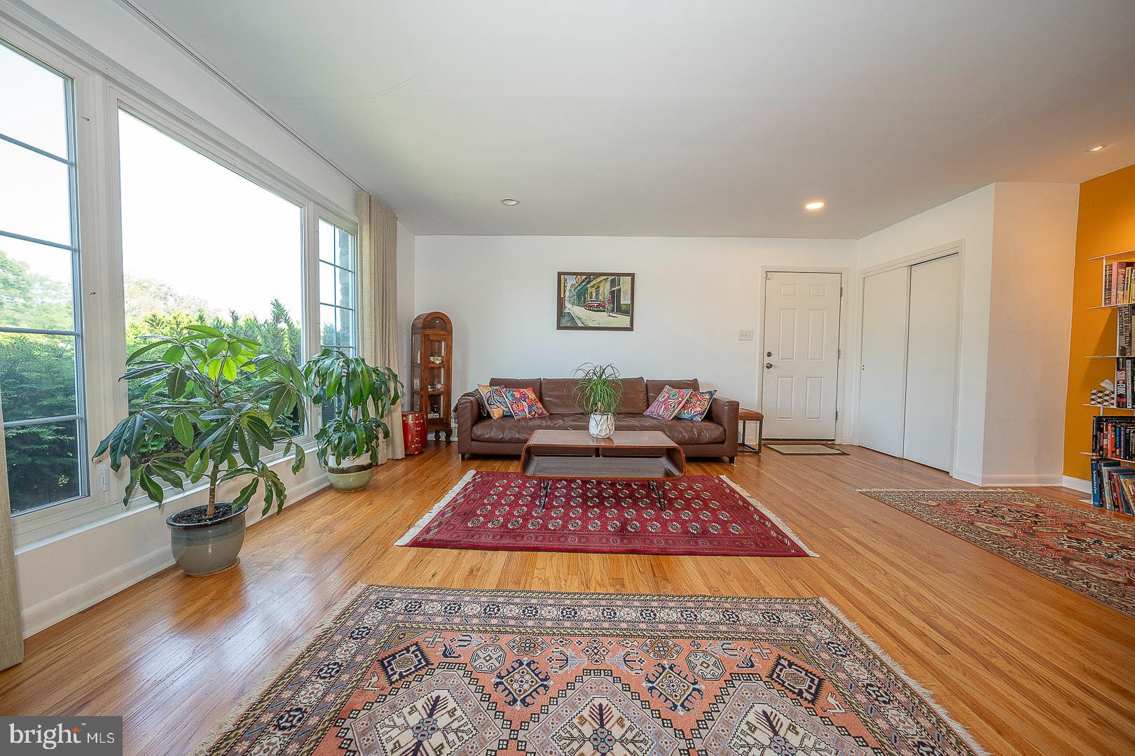 1728 Green Valley Road Havertown, PA 19083 - Photo 10 of 63