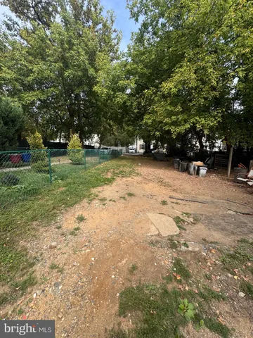 $90,000 | 86 Pennington Avenue, Trenton, NJ 08618