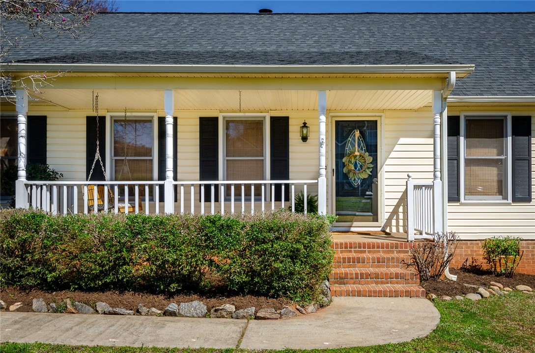 304 June Way Anderson, SC 29621 - Photo 5 of 31 Gallery Image 5