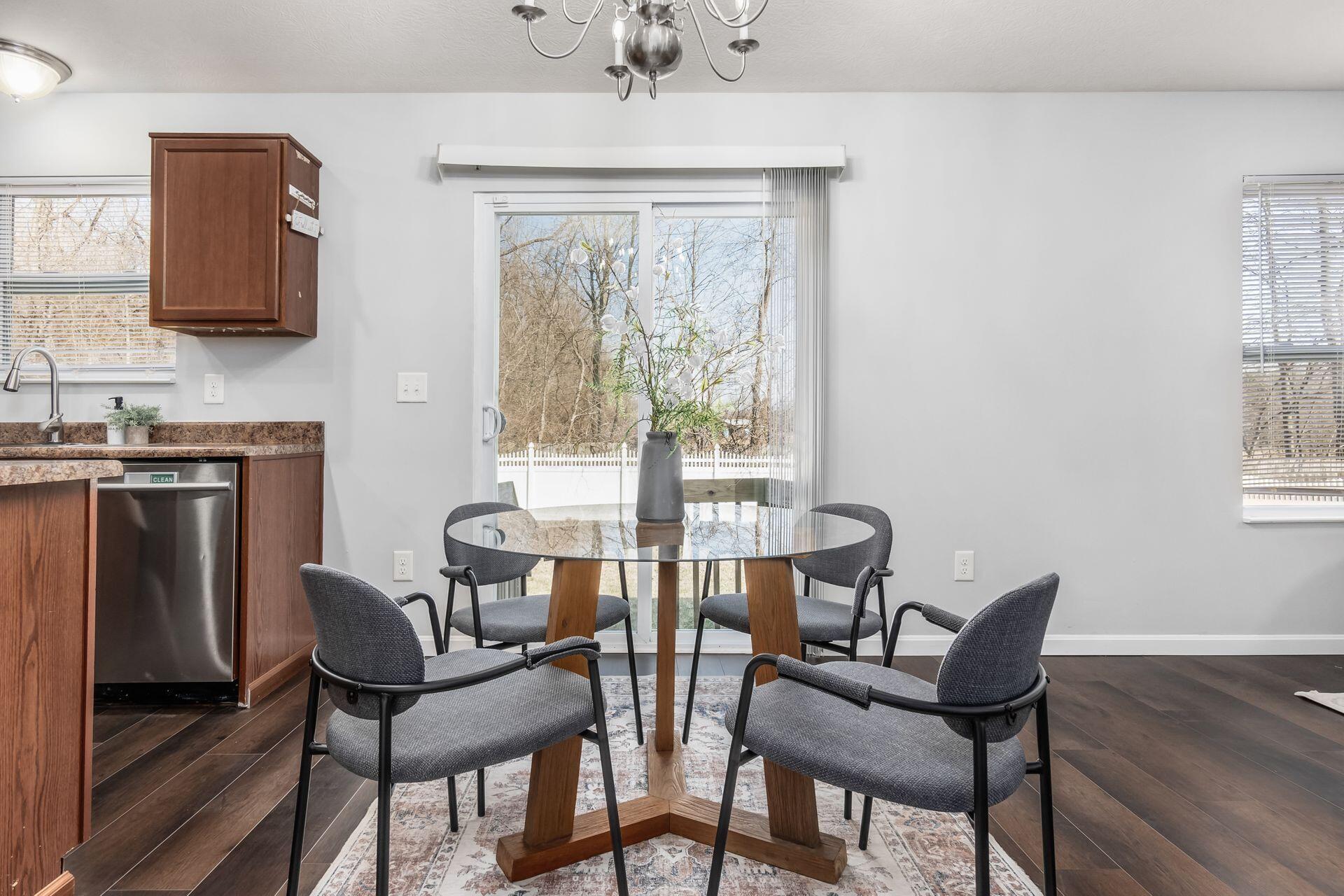 299 Haystack Avenue Pataskala, OH 43062 - Photo 15 of 44 Dinette