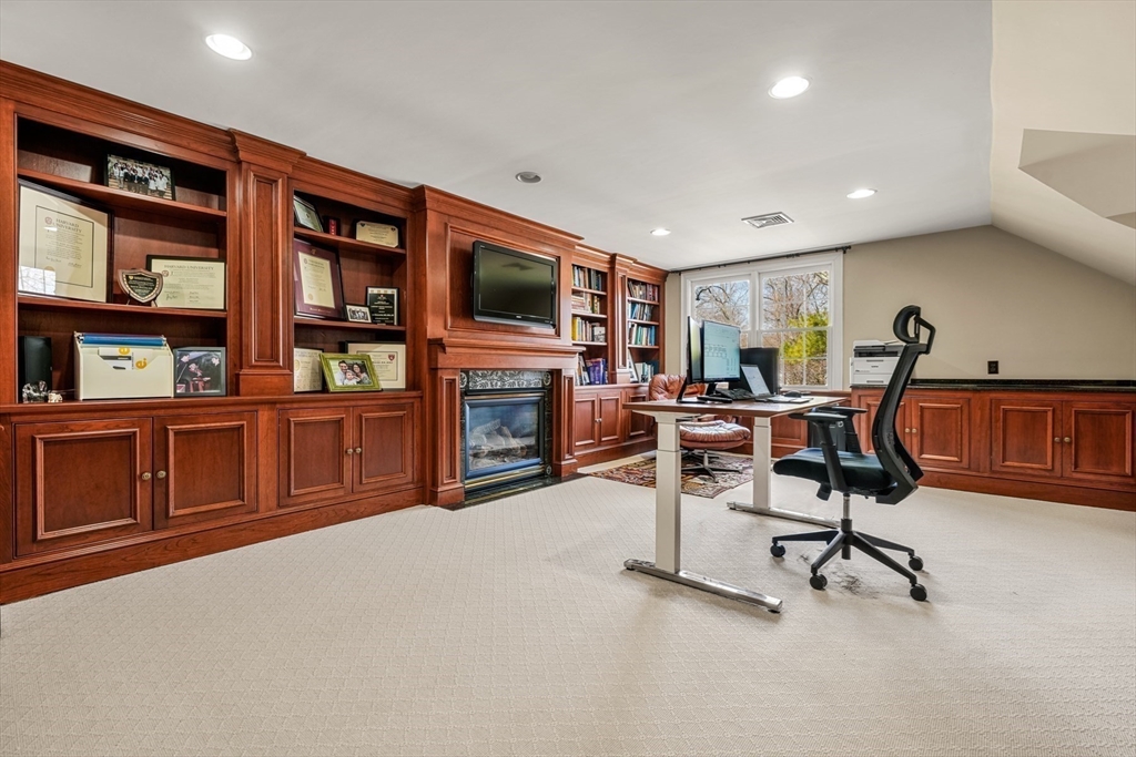 10 Taylor Road Wellesley, MA 02481 - Photo 27 of 42