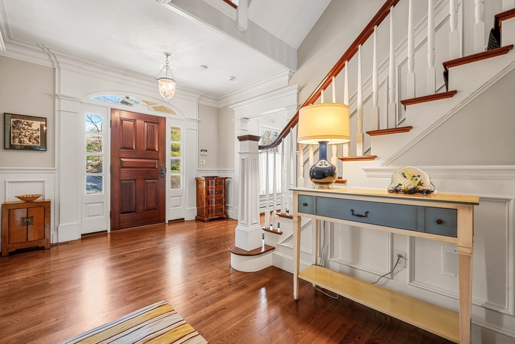 10 Taylor Road Wellesley, MA 02481 - Photo 3 of 42