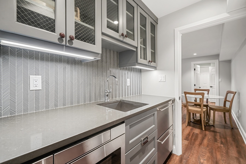 10 Taylor Road Wellesley, MA 02481 - Photo 33 of 42