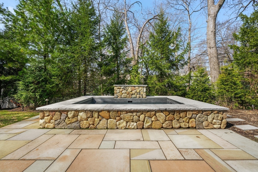 10 Taylor Road Wellesley, MA 02481 - Photo 35 of 42