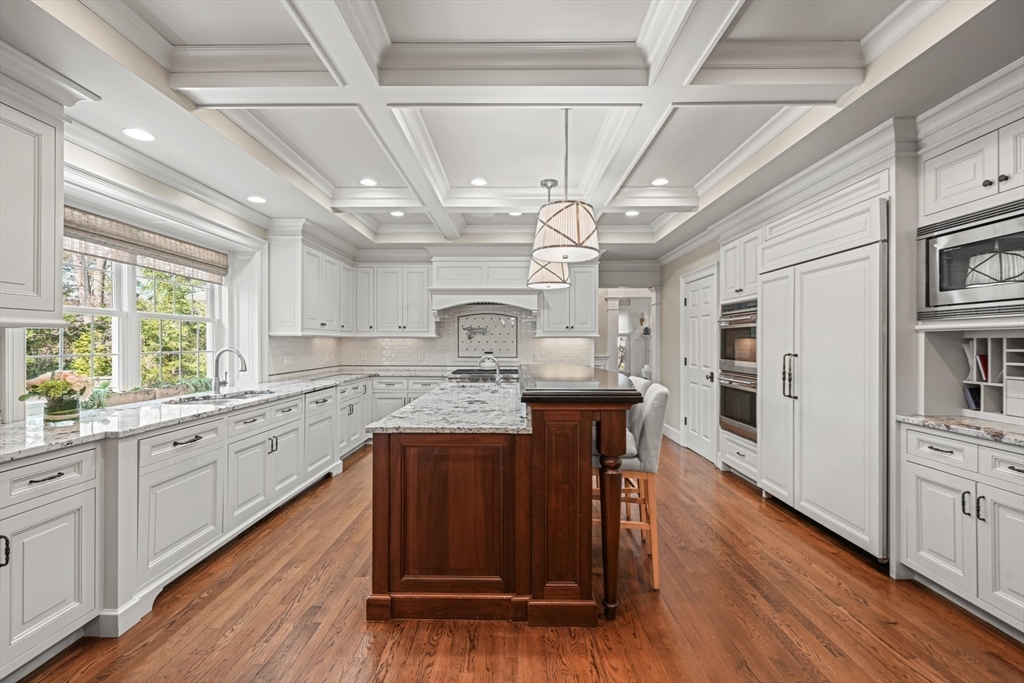 10 Taylor Road Wellesley, MA 02481 - Photo 9 of 42