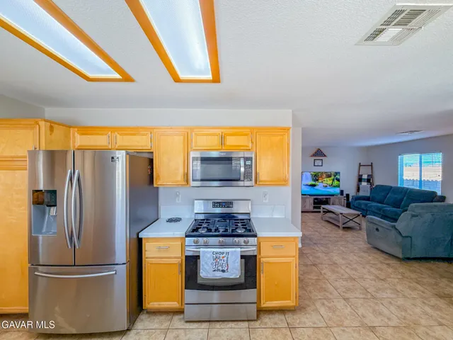 $505,000 | 43956 Gillan Avenue, Lancaster, CA 93535