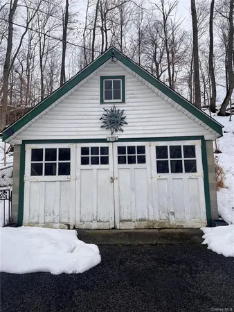 $247,000 | 206 Lake View Road, Wappingers Falls, NY 12590