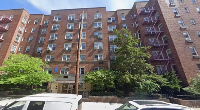 $329,000 | 65-65 Wetherole Street, Unit 5S | Rego Park