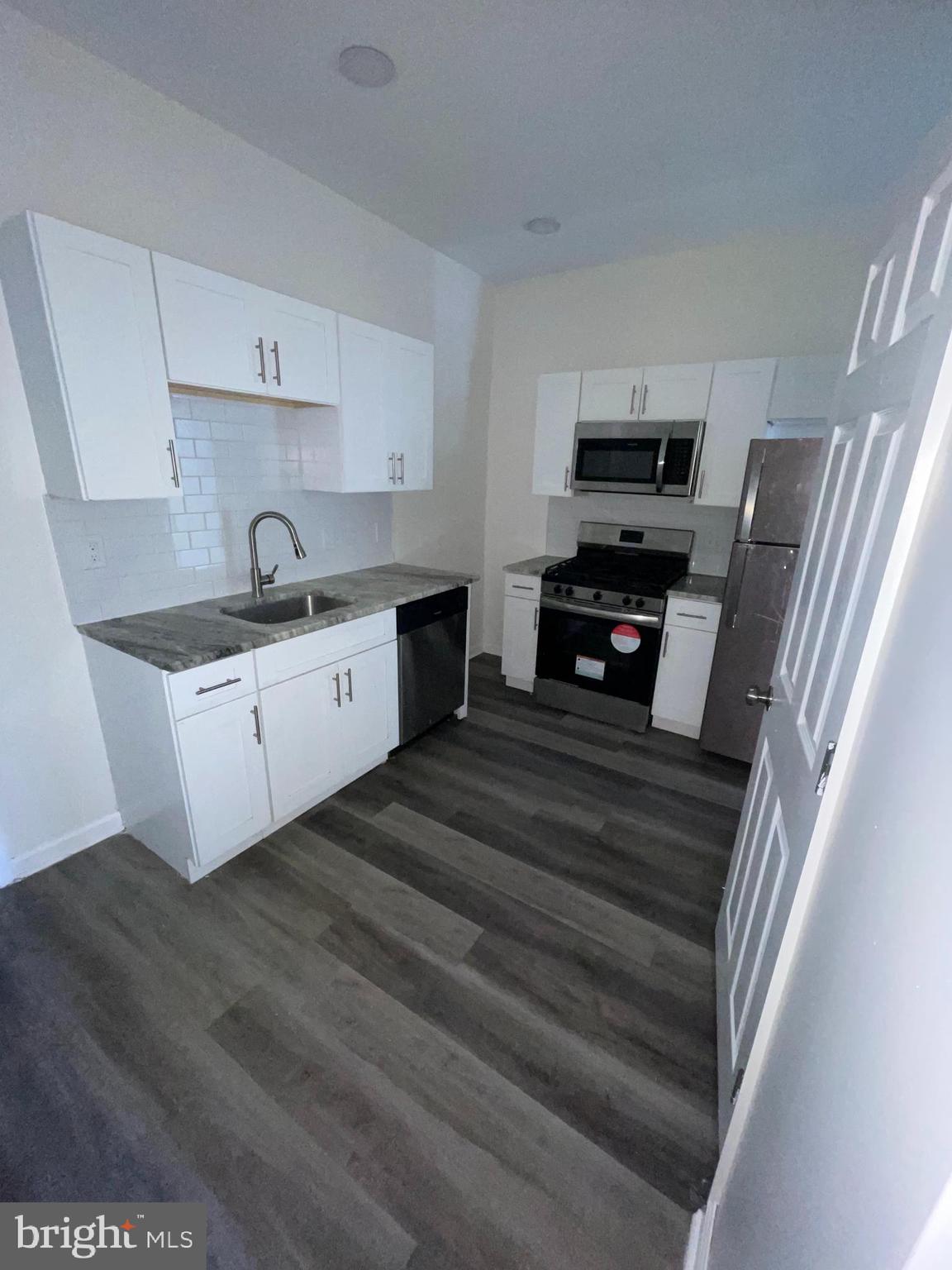 2519 Mutter Street Philadelphia, PA 19133 - Photo 1 of 12