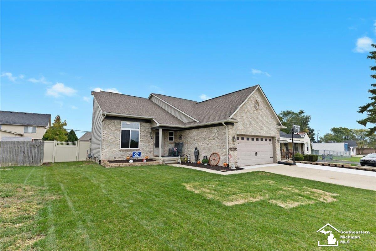 13960 Middle Gibraltar Road Gibraltar, MI 48173 - Photo 2 of 32