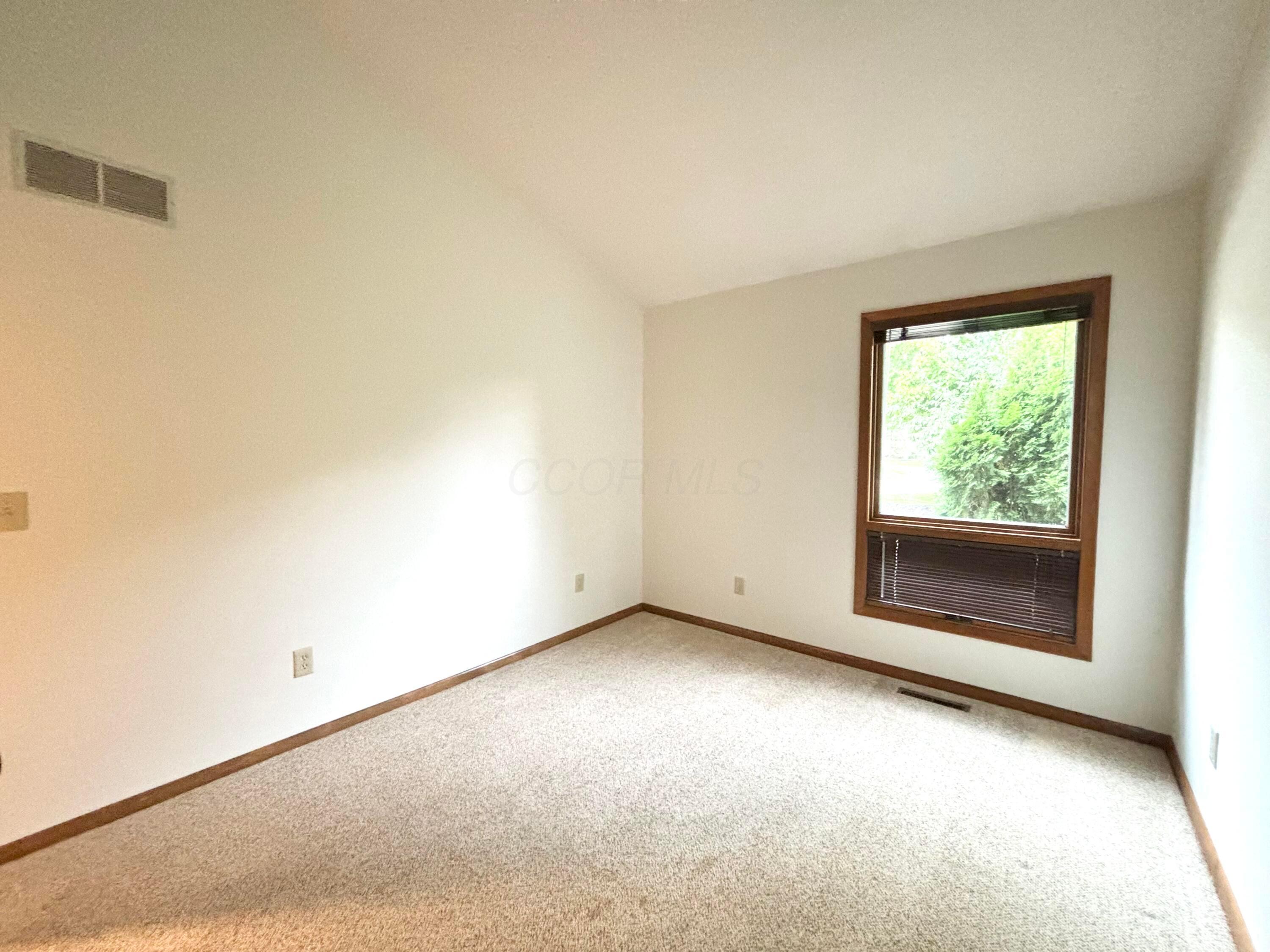 6560 Rothbury Court Dublin, OH 43017 - Photo 33 of 39 IMG_0523