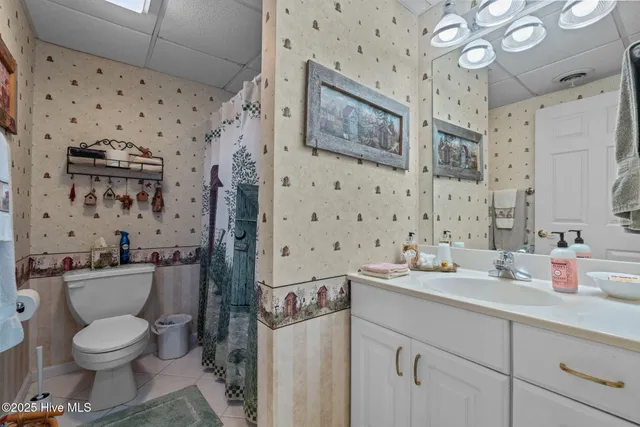 $1,175,000 | 122 Clay Circle, West End, NC 27376