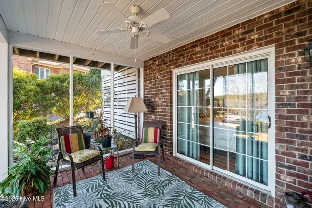 $1,175,000 | 122 Clay Circle, West End, NC 27376