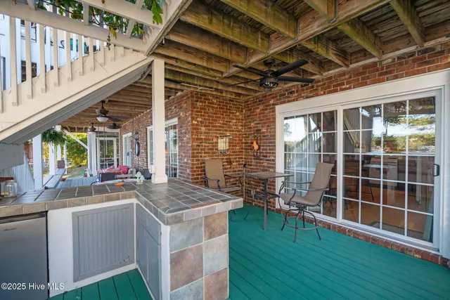 $1,175,000 | 122 Clay Circle, West End, NC 27376