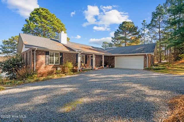 $1,175,000 | 122 Clay Circle, West End, NC 27376