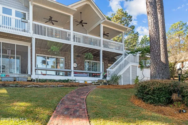 $1,175,000 | 122 Clay Circle, West End, NC 27376