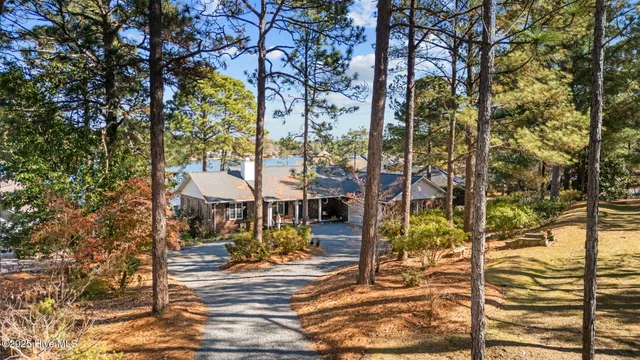$1,175,000 | 122 Clay Circle, West End, NC 27376