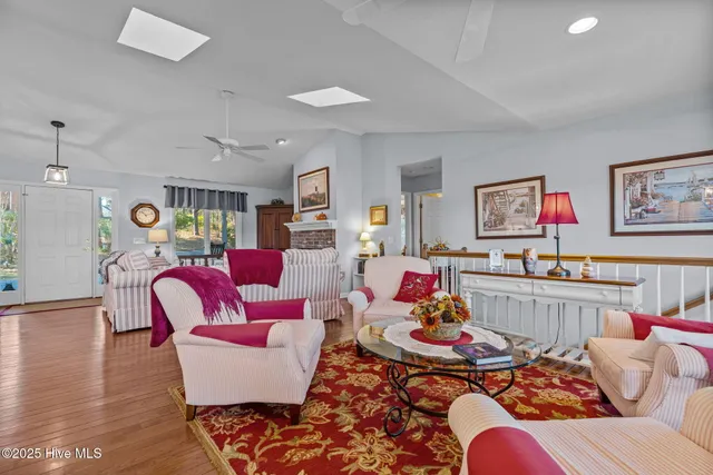 $1,175,000 | 122 Clay Circle, West End, NC 27376