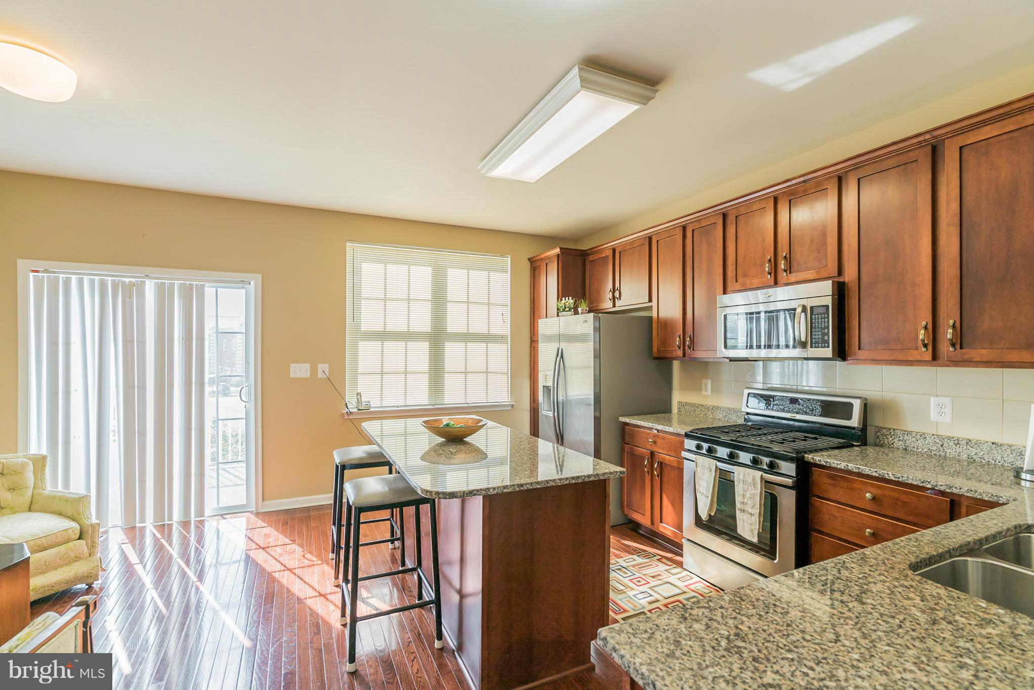 25442 South Riding Boulevard Chantilly, VA 20152 - Photo 14 of 29 Kitchen