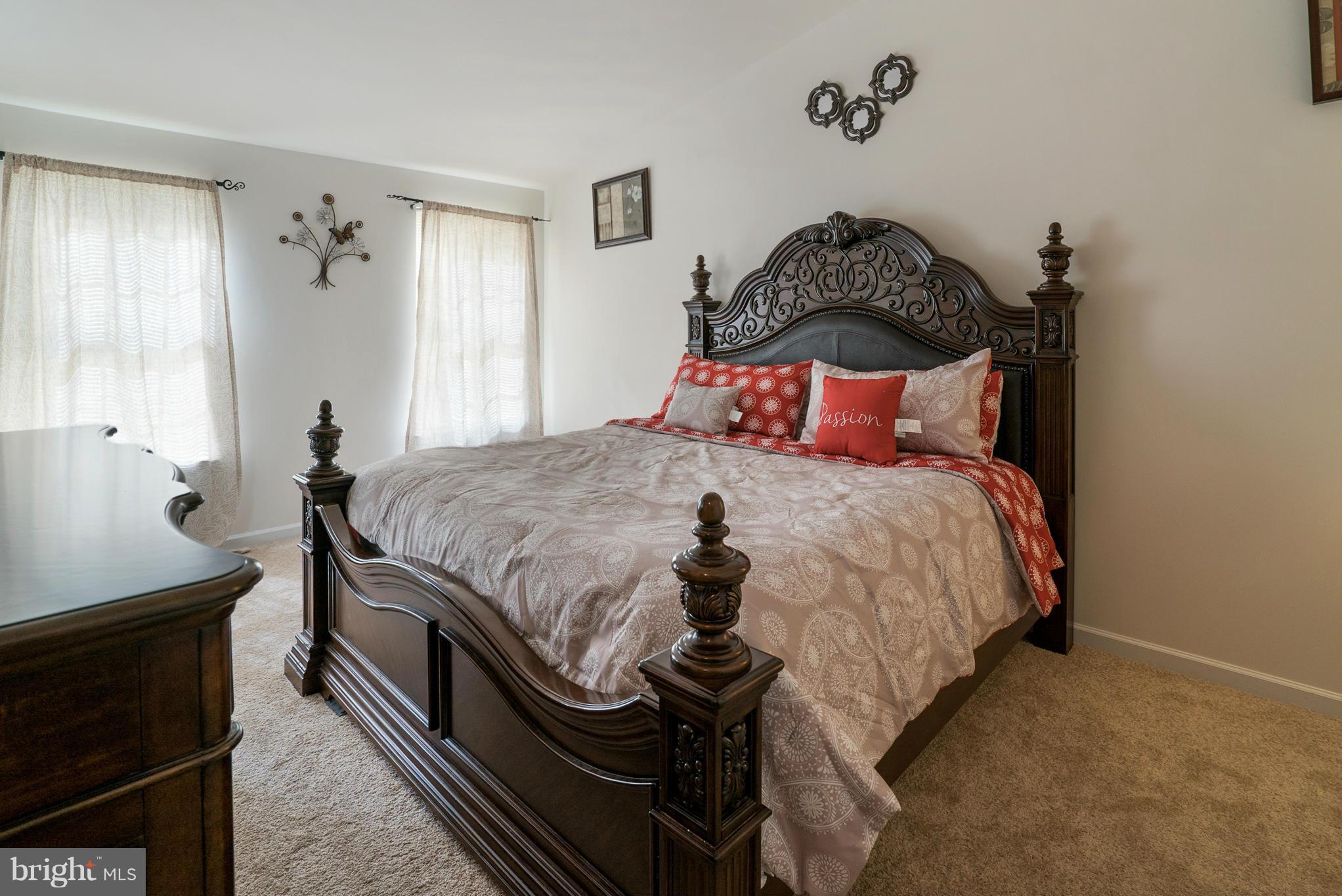 25442 South Riding Boulevard Chantilly, VA 20152 - Photo 3 of 29 Bedroom (Master)