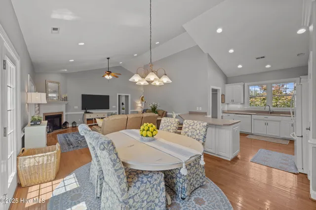 $600,000 | 205 Emmen Road, New Bern, NC 28562