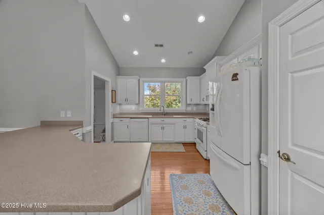 $600,000 | 205 Emmen Road, New Bern, NC 28562