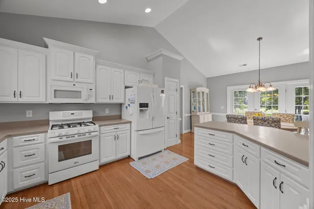 $600,000 | 205 Emmen Road, New Bern, NC 28562