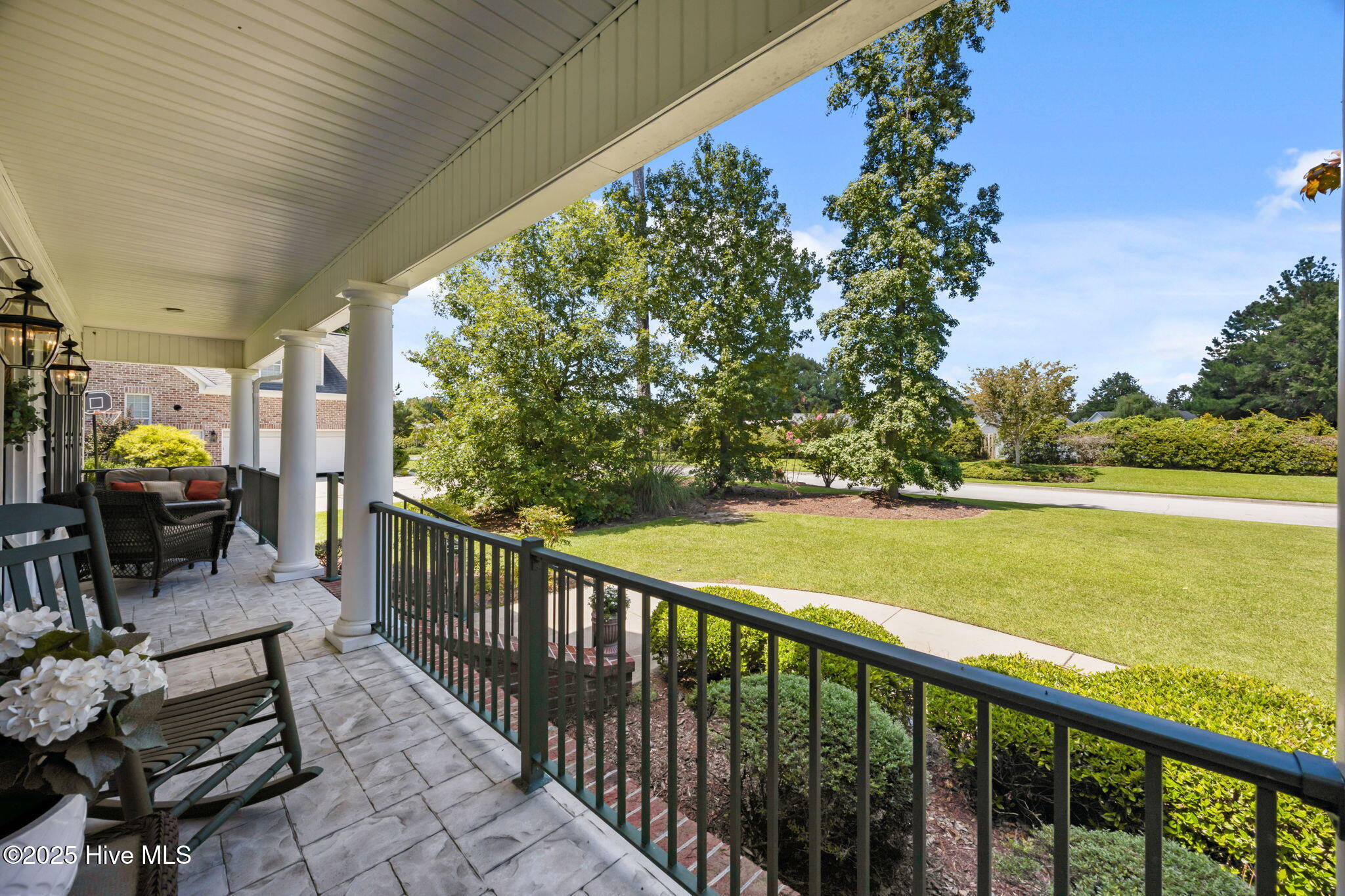 205 Emmen Road New Bern, NC 28562 - Photo 3 of 46 43-web-or-mls-0C0A5671 copy