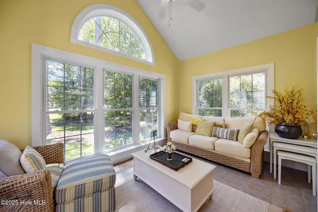 $600,000 | 205 Emmen Road, New Bern, NC 28562