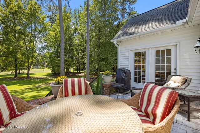 $600,000 | 205 Emmen Road, New Bern, NC 28562